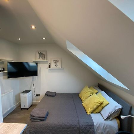 Quiet North London - 2 X Double Bedrooms - Close To Station And 20Mins Central London Totteridge Exterior photo