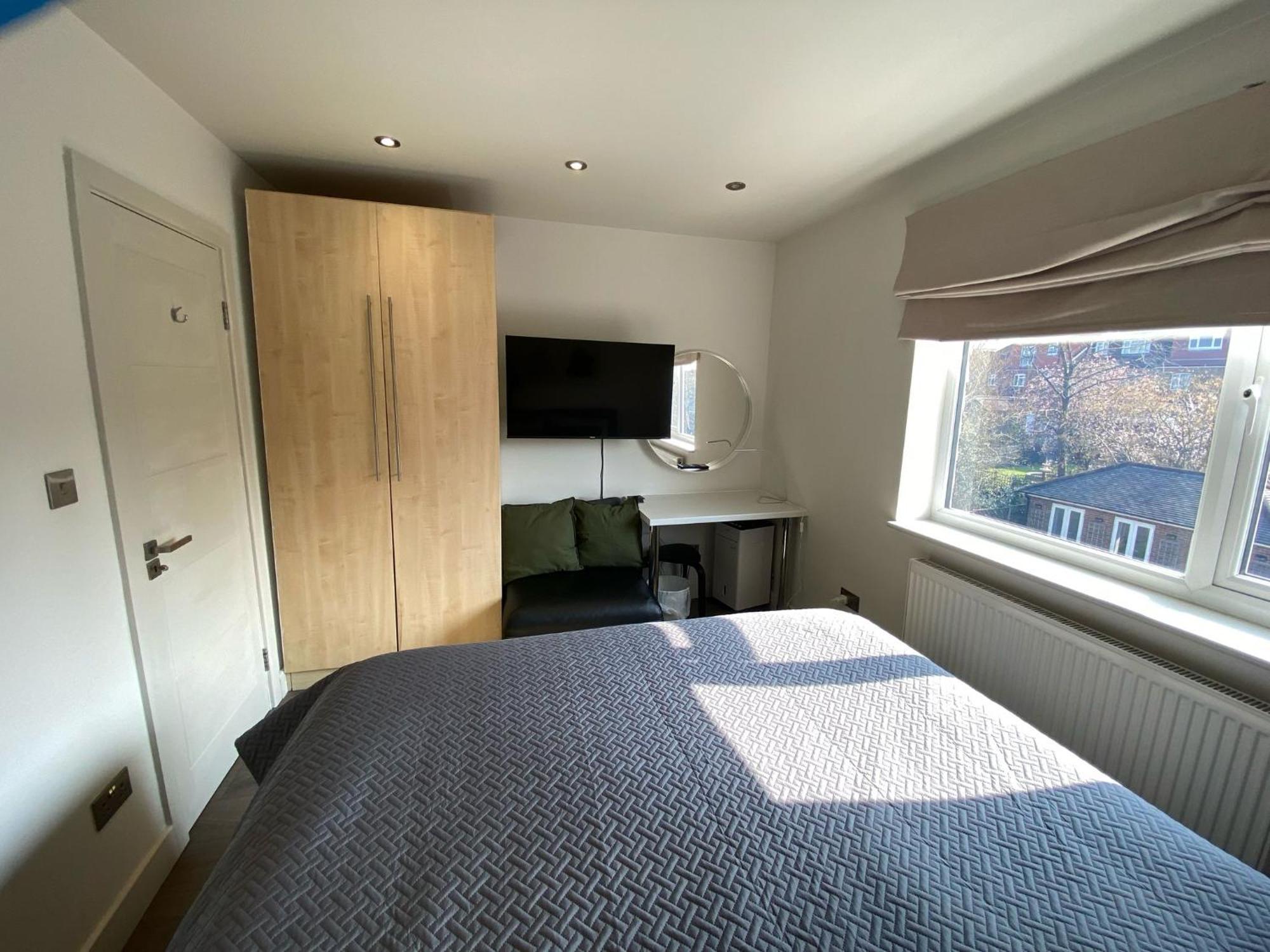 Quiet North London - 2 X Double Bedrooms - Close To Station And 20Mins Central London Totteridge Exterior photo